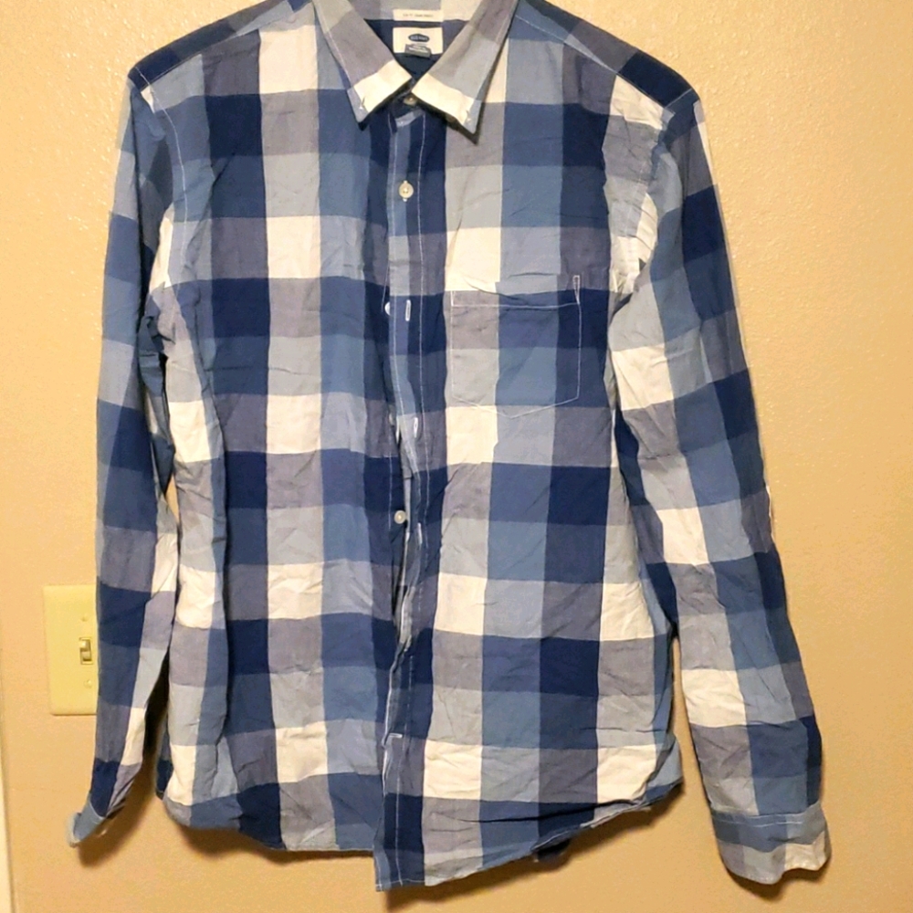 Blu an White flannel button up